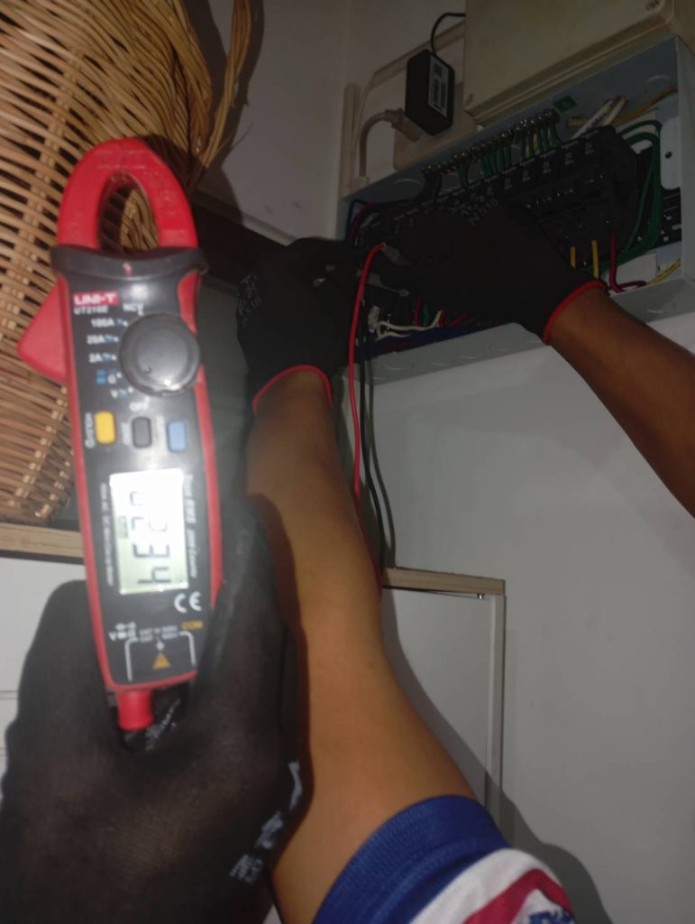 วัดไฟตู้คอนซูมเมอร์