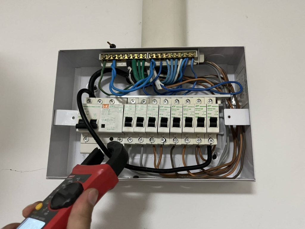 วัดไฟตู้คอนซูมเมอร์