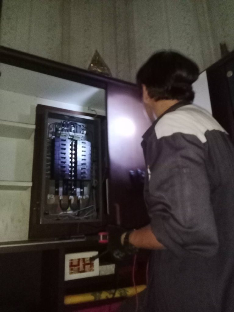 งานซ่อมตู้โหลดเก่า