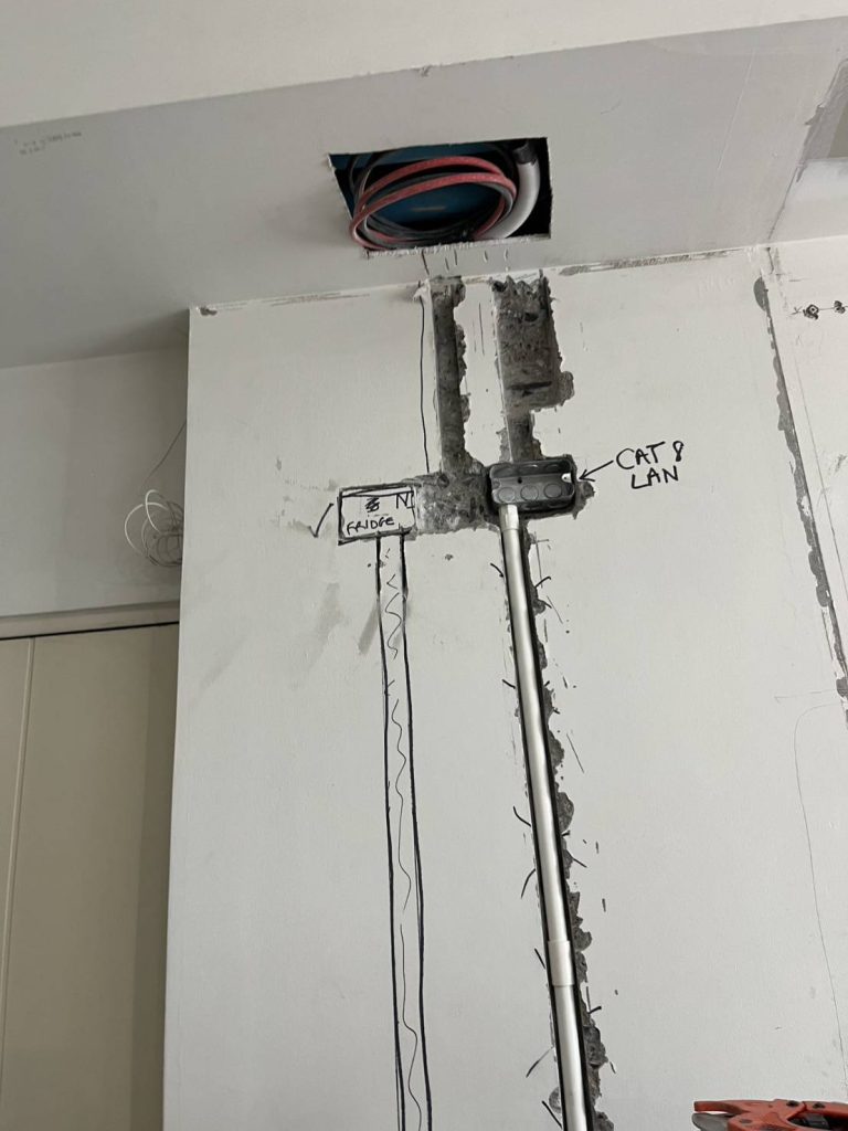 กรีดผนังฝังระบบlan