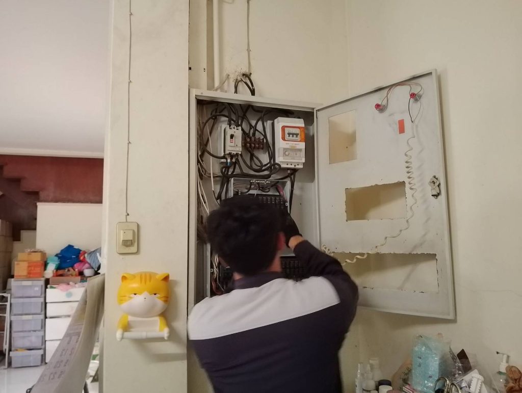 ตรวจเช็กตู้เมนไฟฟ้า