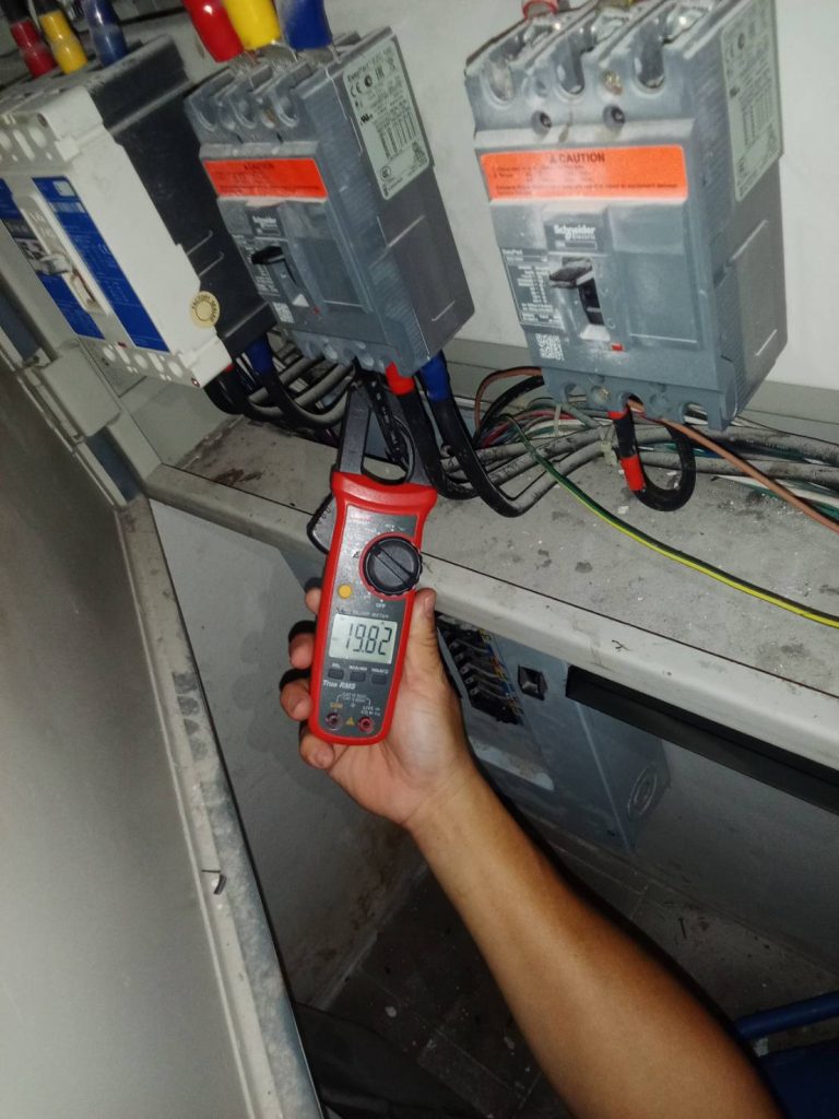 วัดไฟเมนเบรกเกอร์