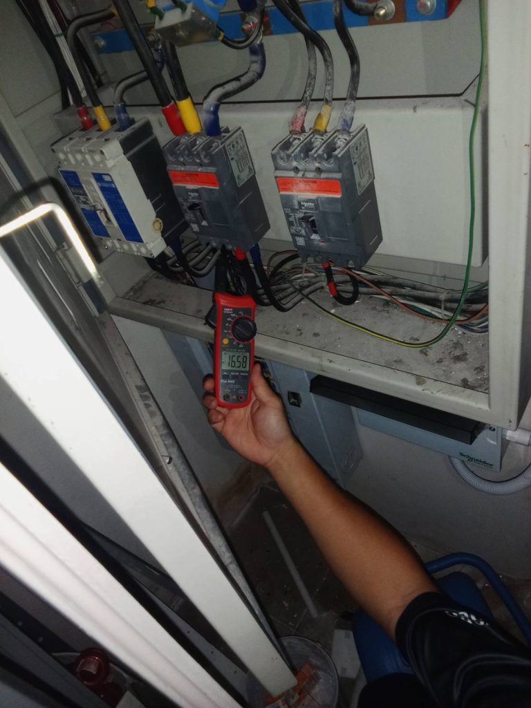 วัดไฟเมนเบรกเกอร์