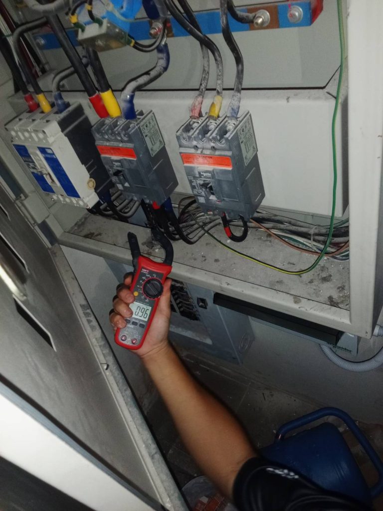 วัดไฟเมนเบรกเกอร์