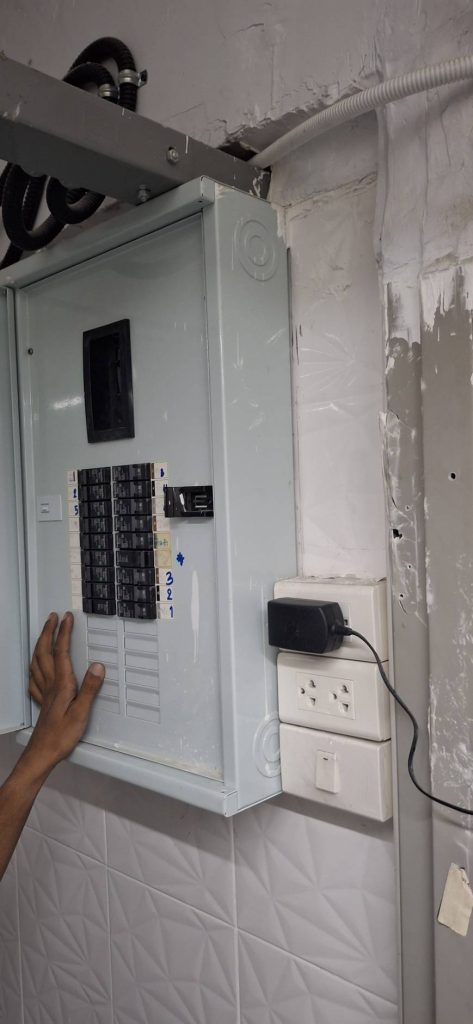 ตรวจเช็กตู้โหลด