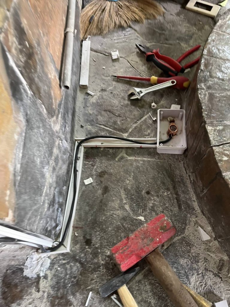 เดินสายกราวด์