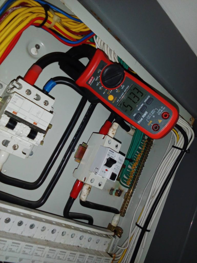 วัดไฟเมนเบรกเกอร์