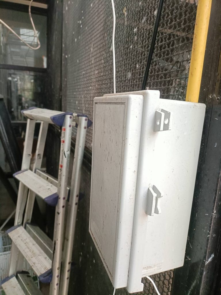 กล่องกันน้ำ