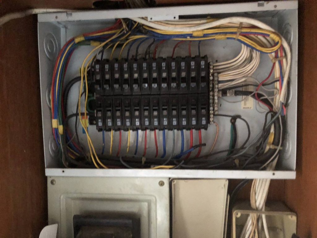 เซอร์กิตเบรกเกอร์ในตู้คอนซูมเมอร์