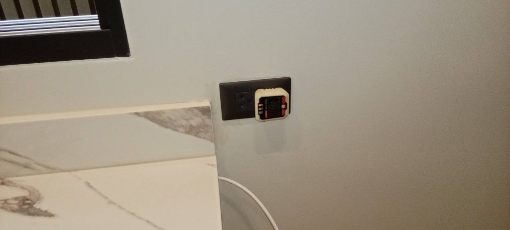 เช็กปลั๊กไฟ