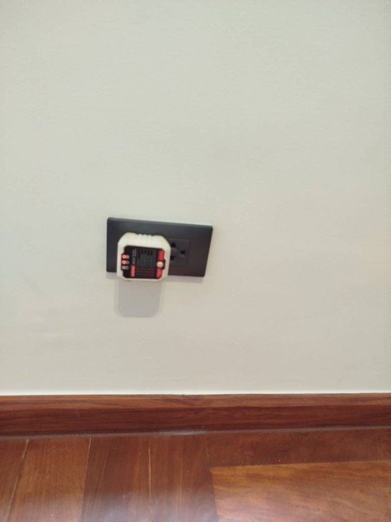 เช็กปลั๊กไฟ