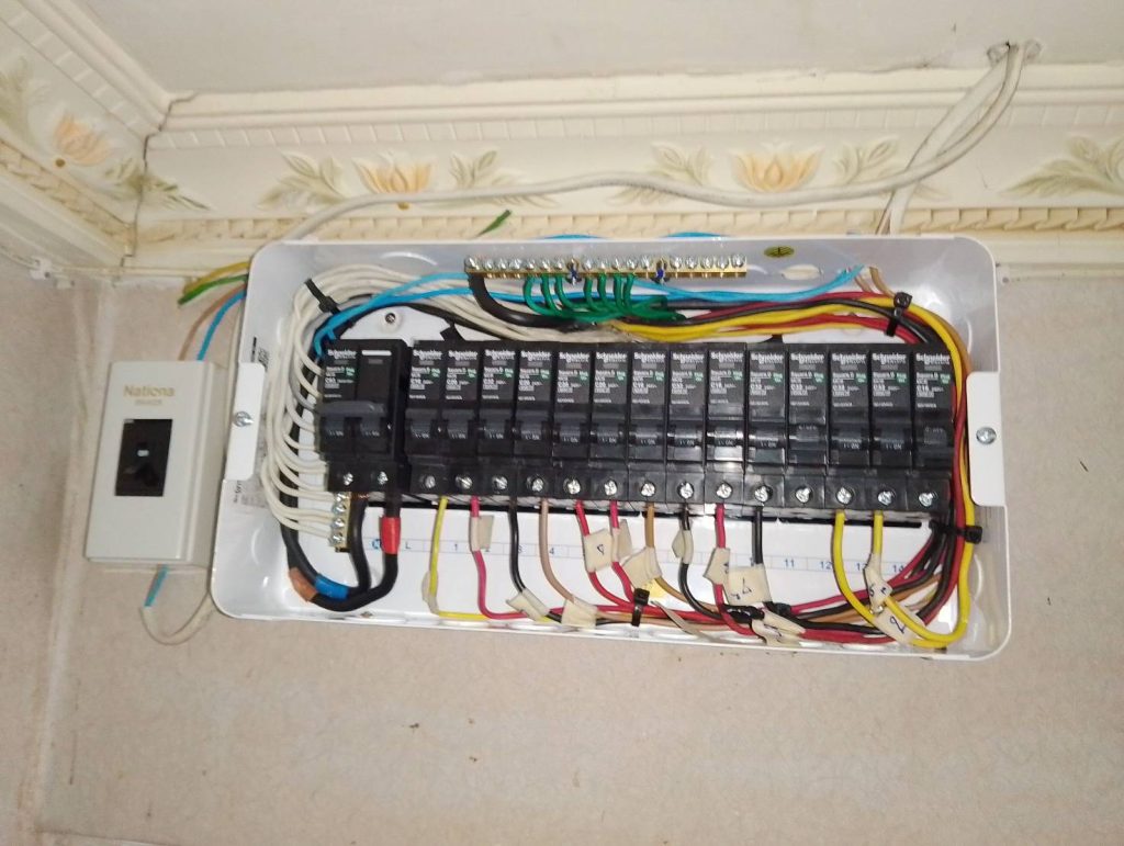 จัดเรียงสายไฟใหม่