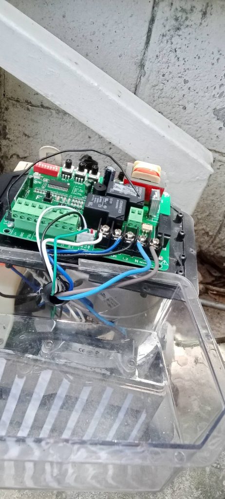 ติดตั้งมอเตอร์ประตูรีโมท