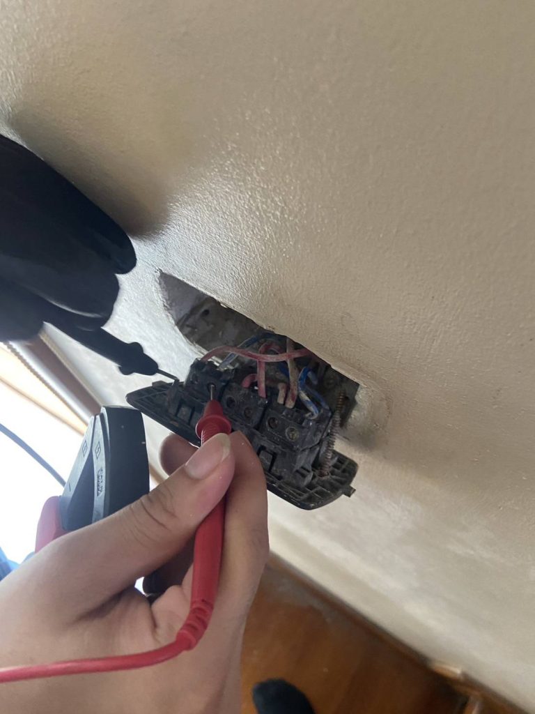 เช็คสวิตซ์ไฟ