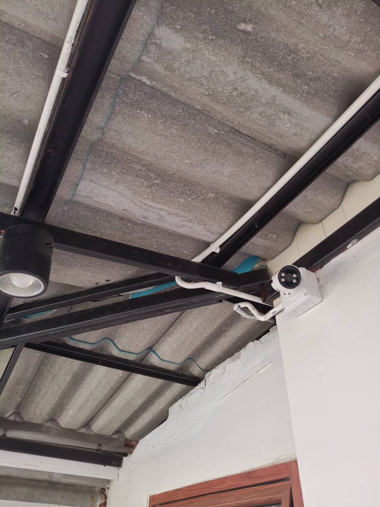 แนวท่อสายไฟและกล้องวงจรปิด