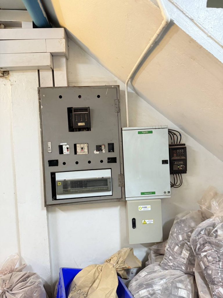 ตู้ควบคุมไฟฟ้า