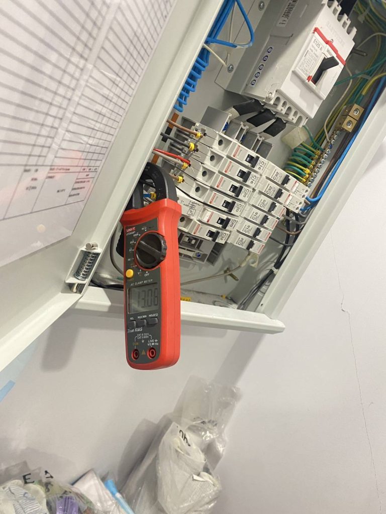 วัดกระแสตู้โหลดเซ็นเตอร์