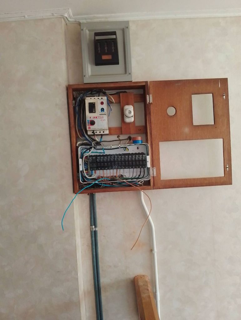 เดินสายไฟติดตั้งตู้คอนซูมเมอร์