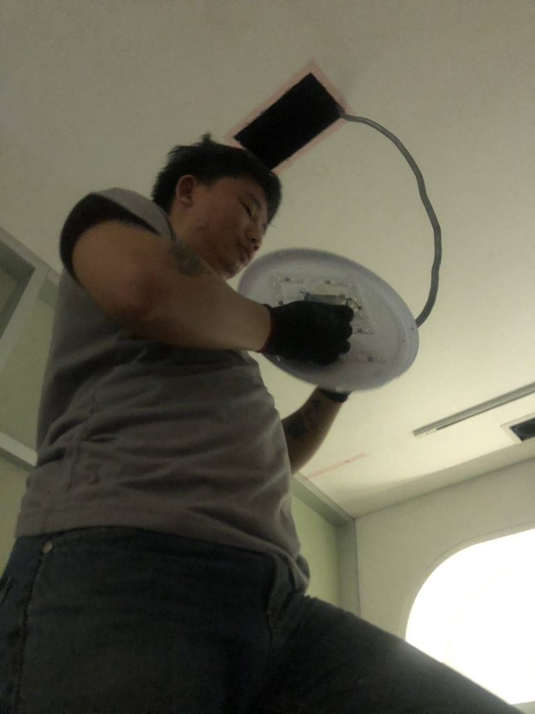 ติดตั้งไฟส่องสว่าง