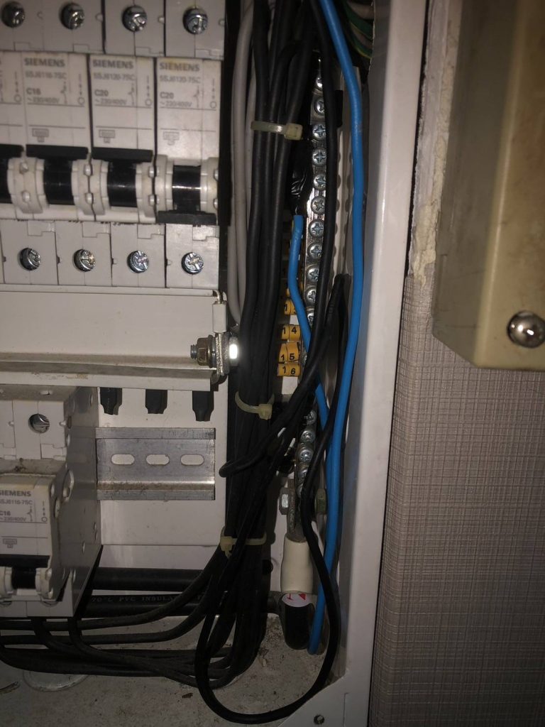 เดินสายไฟตู้คอนซูมเมอร์