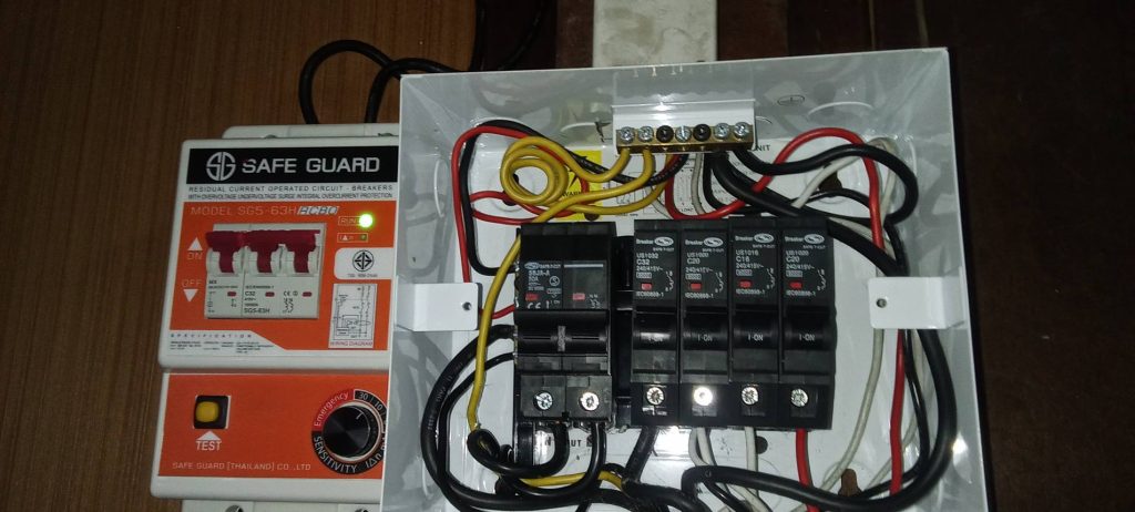 เมนเบรกเกอร์ในตู้คอนซูมเมอร์