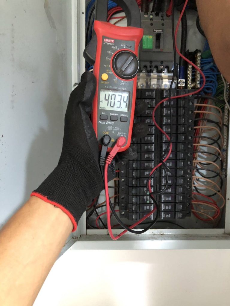 วัดกระแสตู้โหลดเซ็นเตอร์