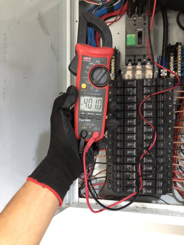 วัดกระแสตู้โหลดเซ็นเตอร์