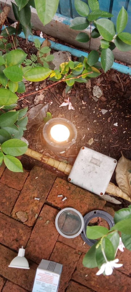 โคมไฟแต่งสวน