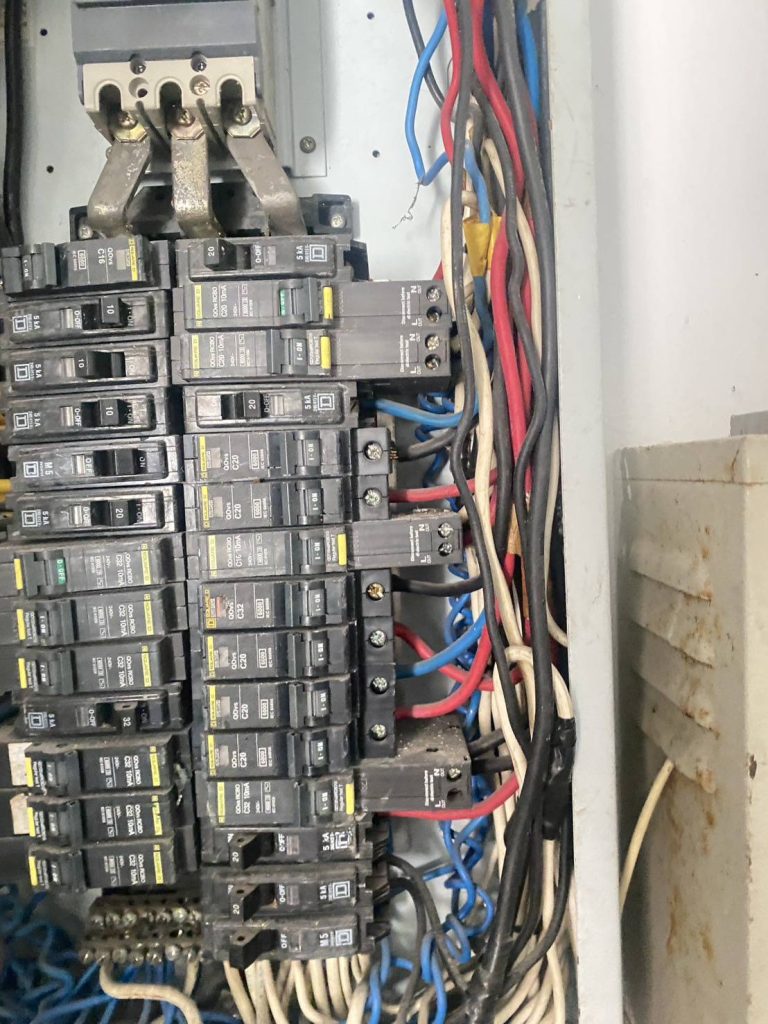 เบรกเกอร์ลูกย่อย