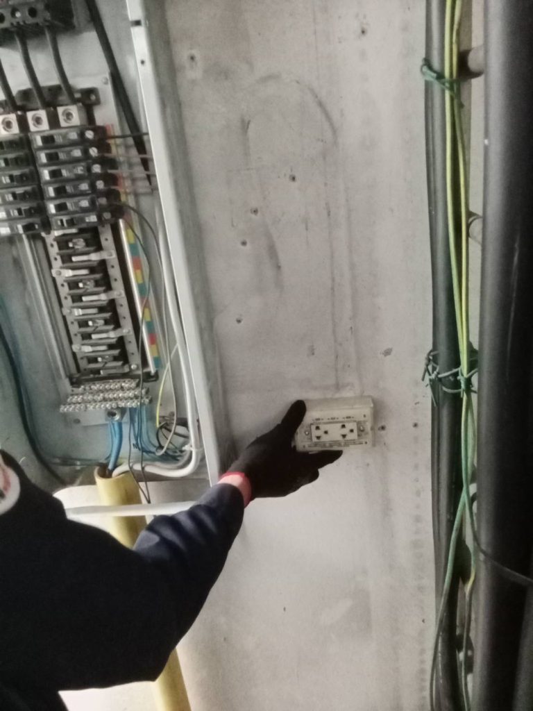 ตรวจหาจุดช็อต