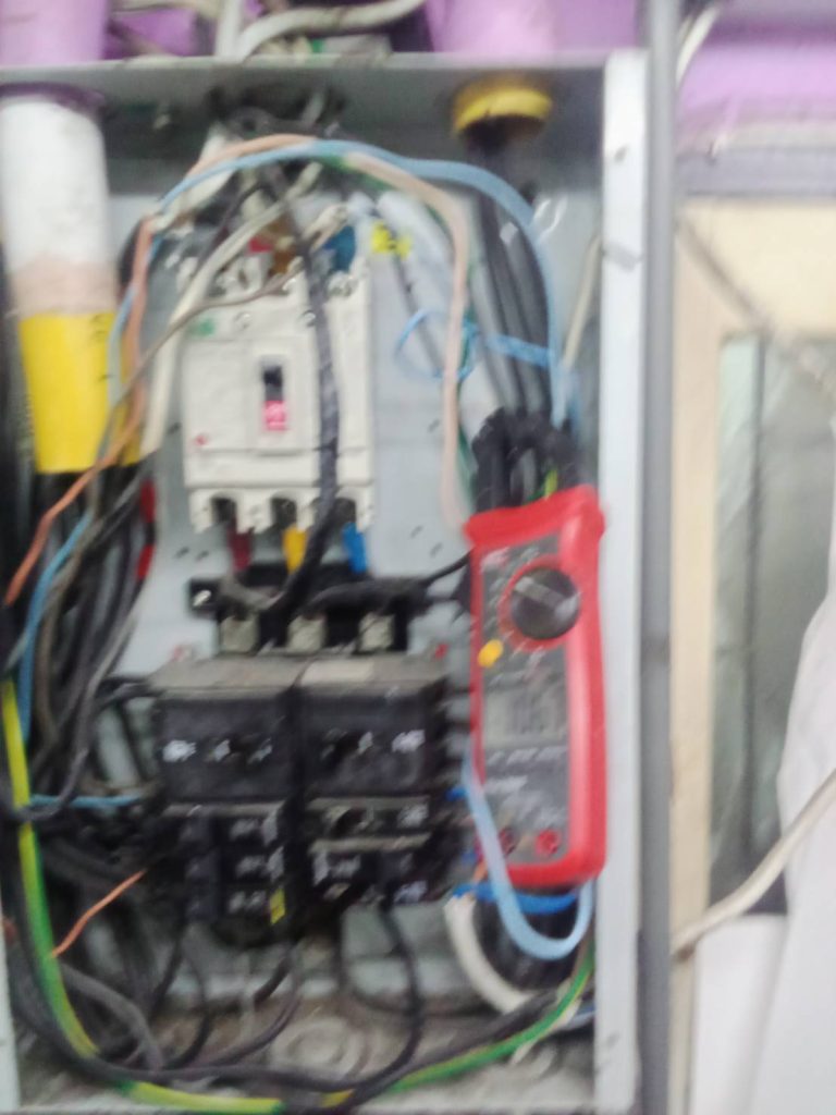 คล้องวัดกระแส