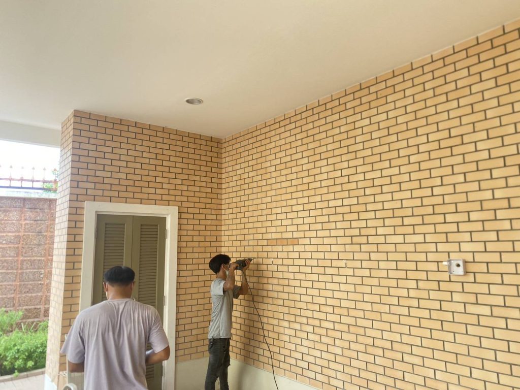 เจาะผนังเตรียมติดตั้ง