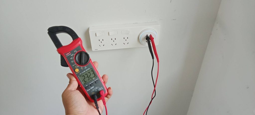 เช็กปลั๊กไฟ