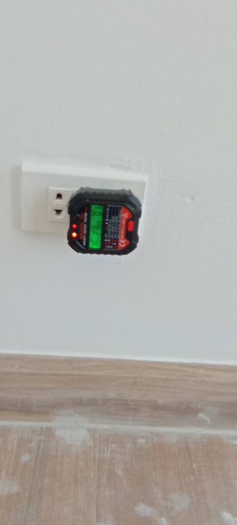 เช็กปลั๊กไฟ