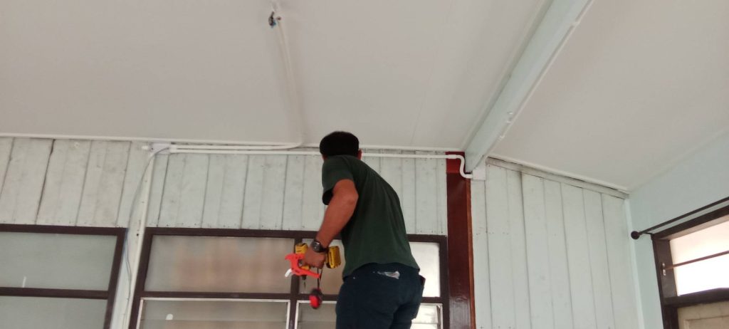 ช่างไฟฟ้าเดินท่อร้อยสาย