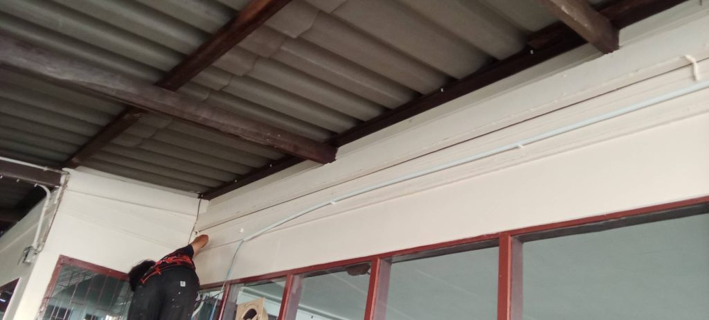 เดินท่อร้อยสายไฟ