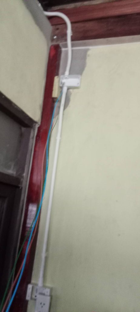 เดินท่อร้อยสายไฟ