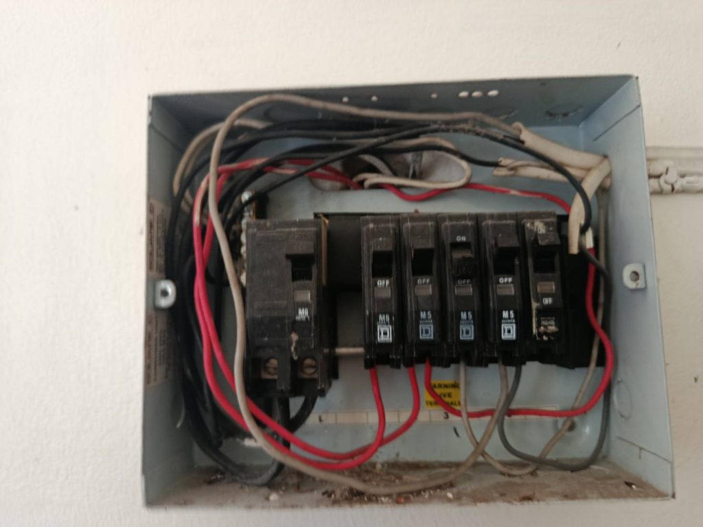 ตู้คอนซูมเมอร์