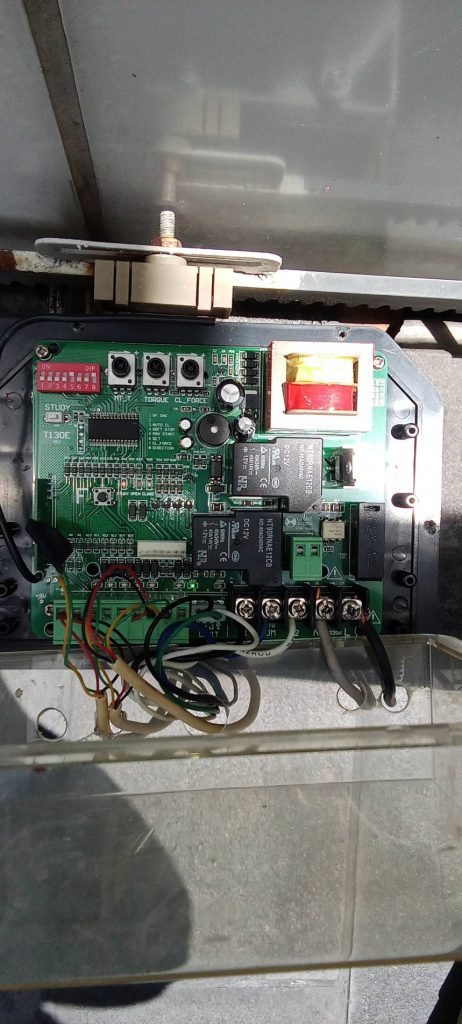 แผงวงจรมอเตอร์ประตูรีโมท