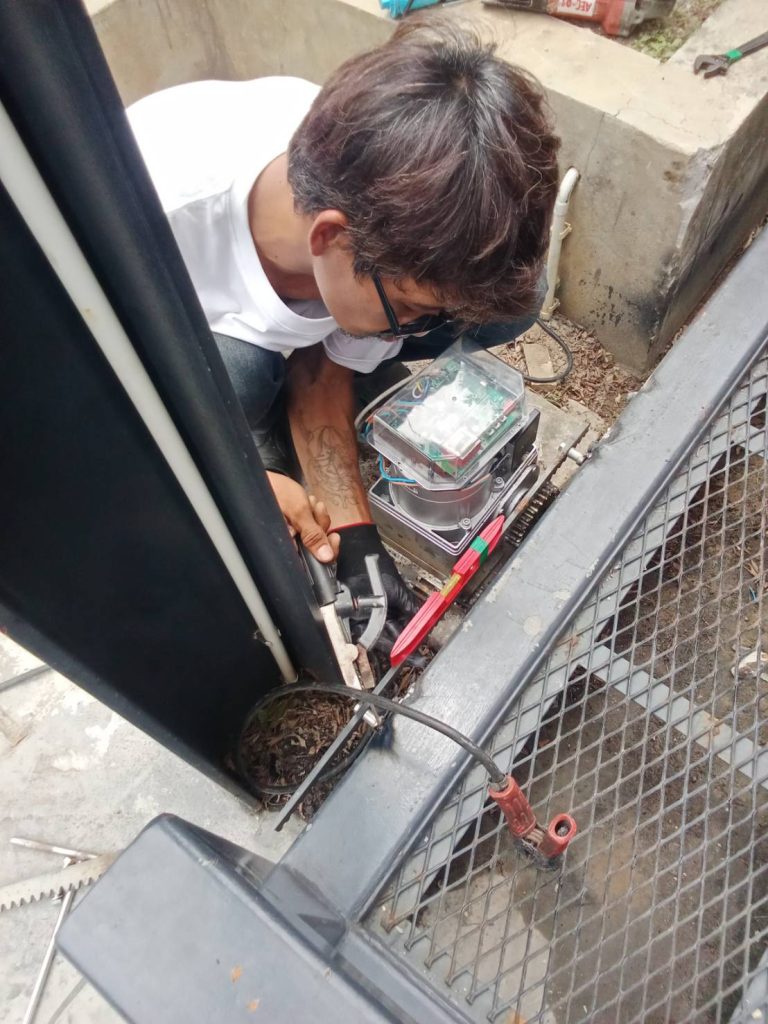 ซ่อมระบบประตูรีโมท