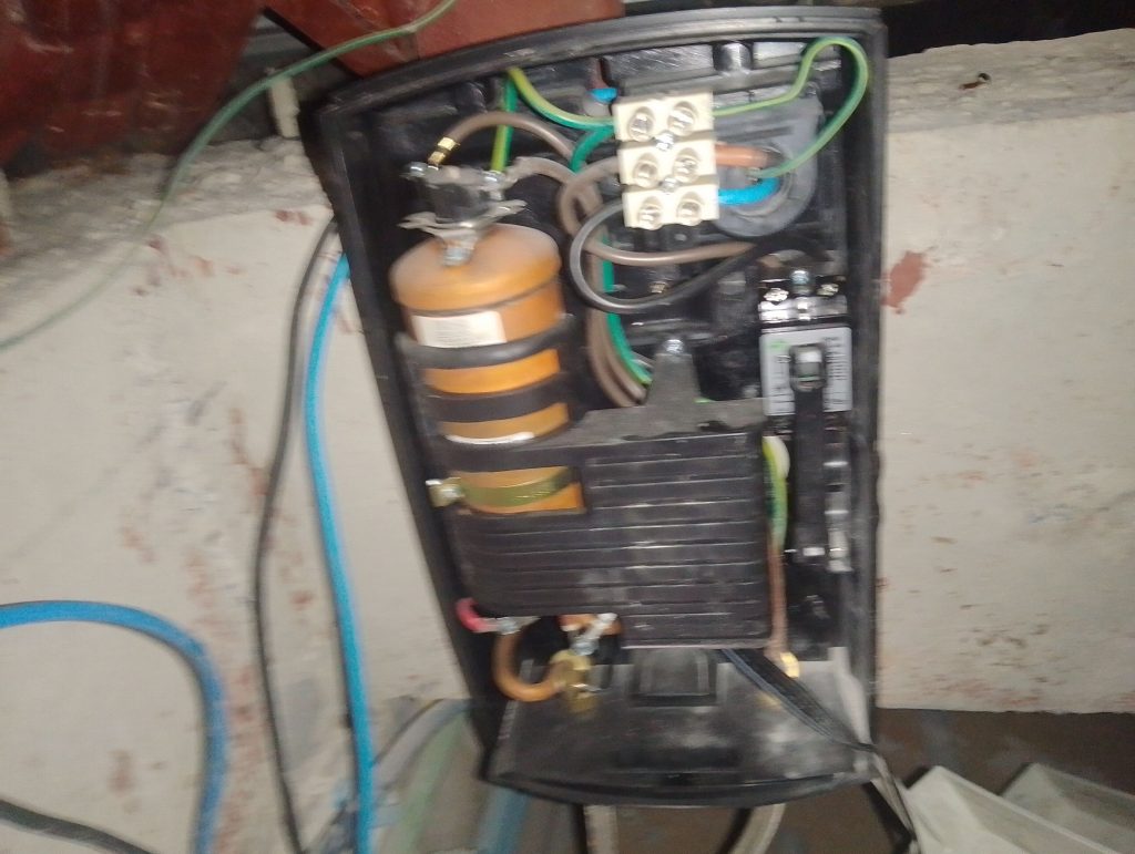 เครื่องทำน้ำอุ่น