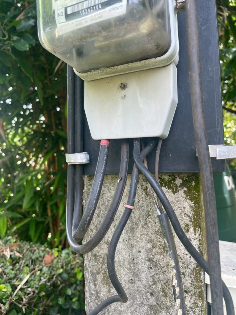 สายเมนเข้ามิเตอร์ไฟฟ้า