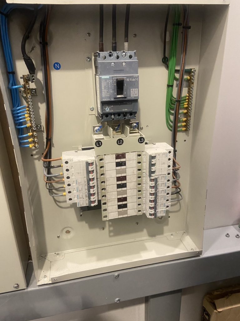 ตู้โหลดเซ็นเตอร์