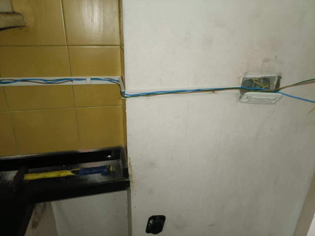 เดินสายไฟใหม่