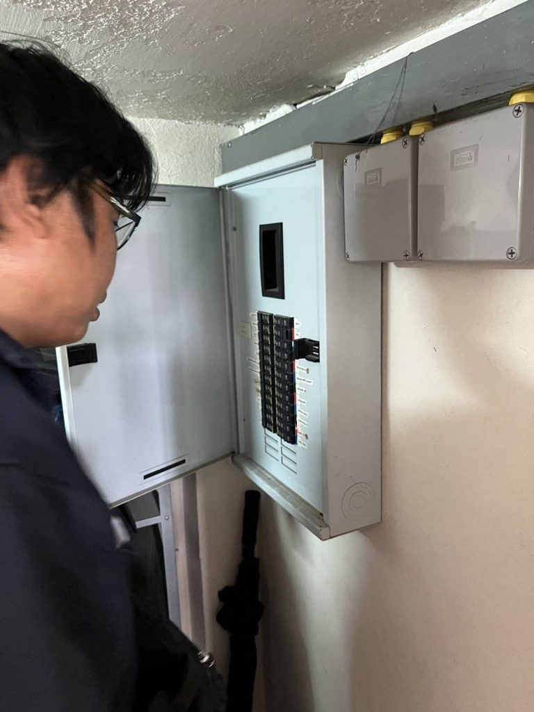 ตรวจเช็กตู้โหลดเซ็นเตอร์