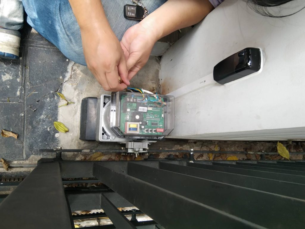 ตรวจเช็กมอเตอร์ประตูรีโมท