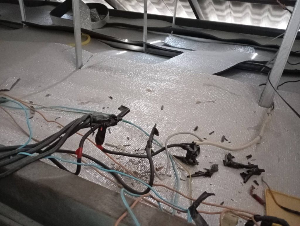 ตรวจเช็กการต่อสายไฟ