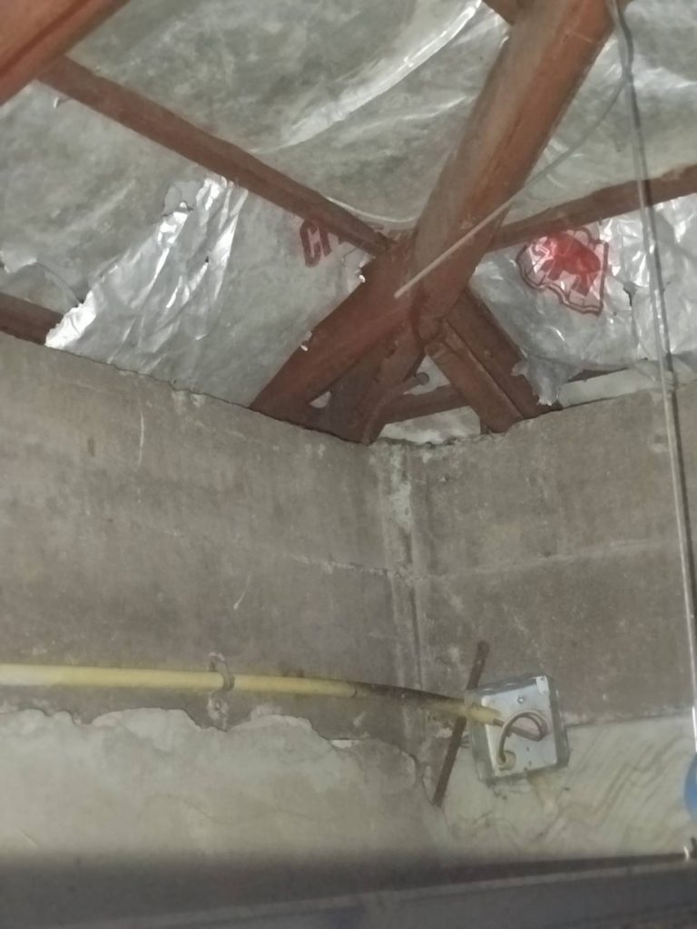 ท่อสายไฟมีรอยไหม้