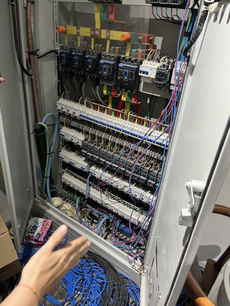 ตู้เมนไฟฟ้า