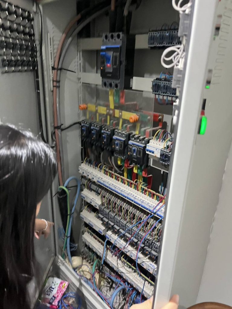 ตู้เมนไฟฟ้า